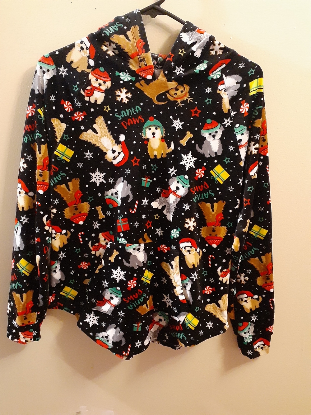 No Boundaries Black Holiday Puppy Print Hooded Sweatshirt